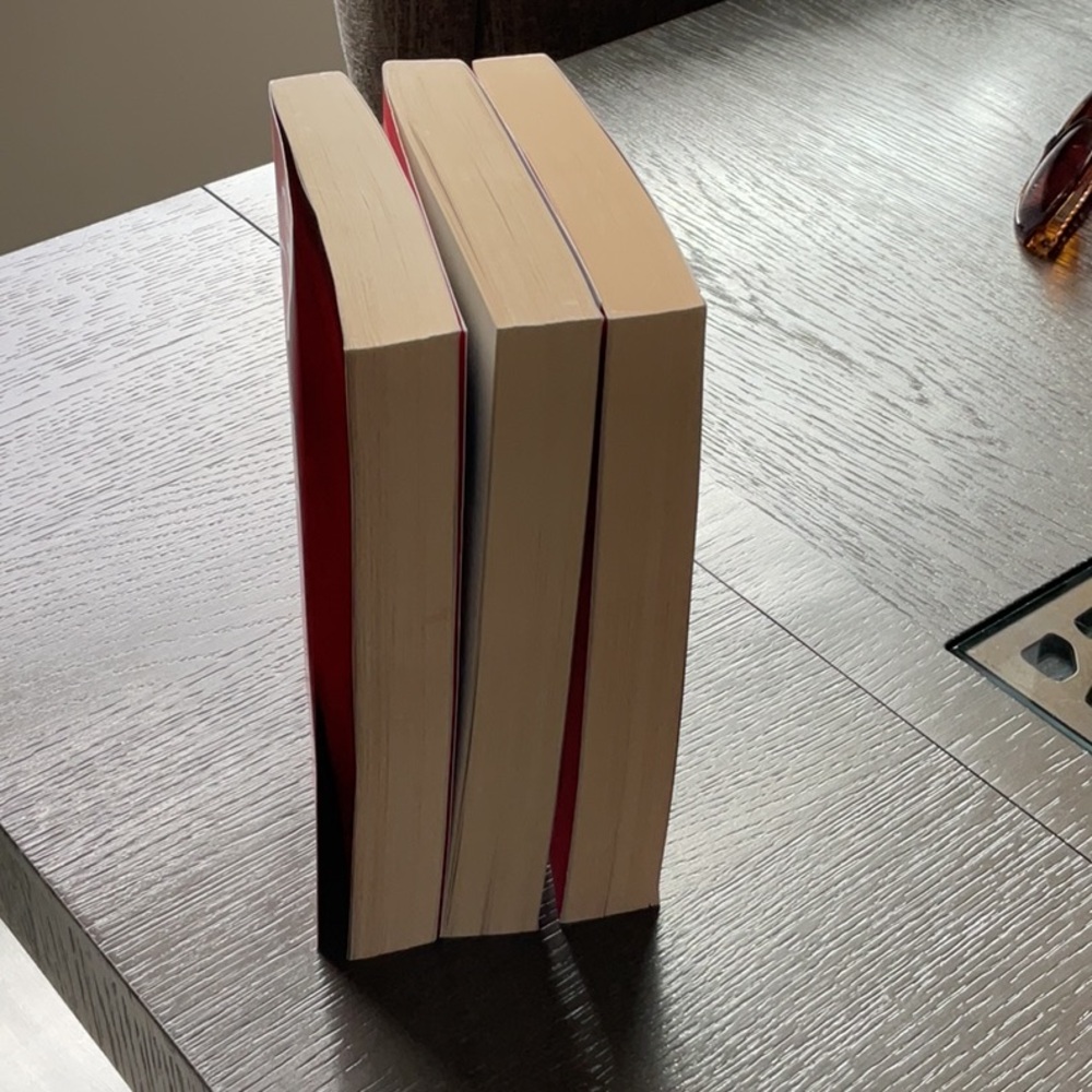 New Excellent Soft Cover Read . - Picture 3 of 4